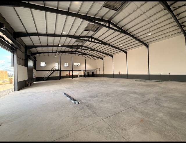 645M² WAREHOUSE FOR SALE IN WELLINGTON CENTRAL